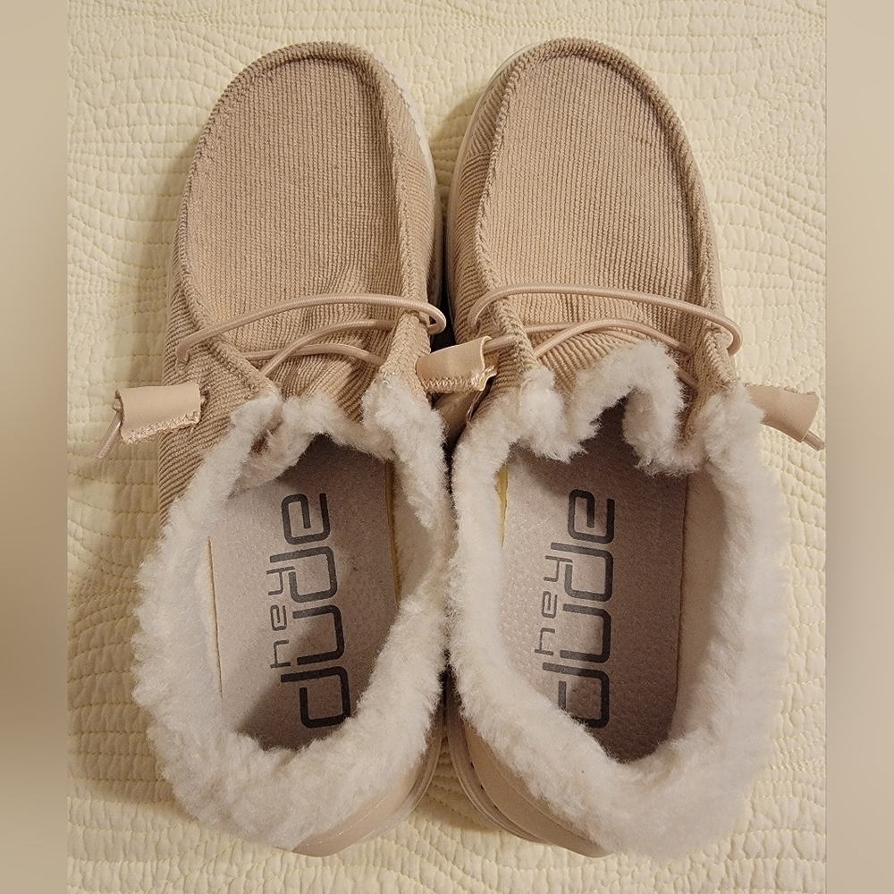 NWT Hey Dude Ladies Wendy Slip On Sneaker - Picture 2 of 10